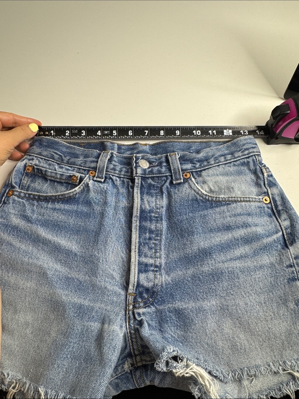 Levi’s 501 Style Vintage Denim Cutoff Shorts Distressed Raw Hem Blue Size 30 - Picture 6 of 9